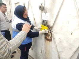 پلمب سه واحد متخلف عرضه مواد غذایی در اهواز / کارگاه زیرزمینی شیرینی‌پزی در میان واحدهای پلمب‌شده